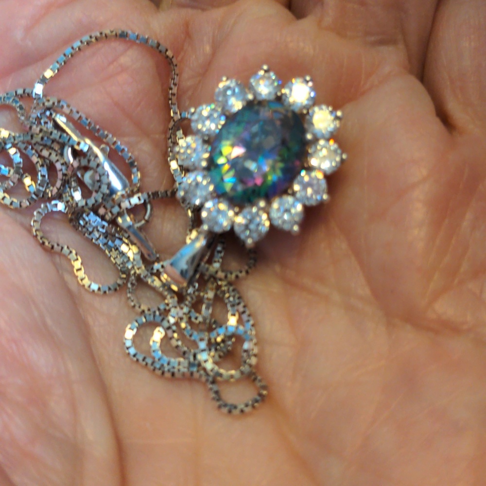 New QVC Mystic Quartz pendant necklace. Solid Sterling. 20" chain Gift box - Picture 6 of 7